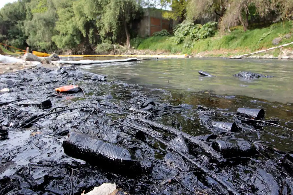 Río Atoyac en crisis: empresas contaminan sin control y autoridades no actúan